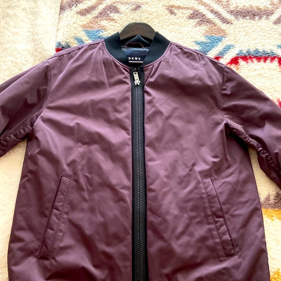 DKNY Men's Utility Bomber Jacket,  Burgundy Sz MEDIUM - Picture 1 of 2